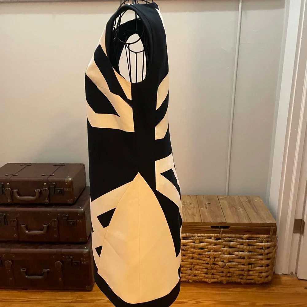 Abstract - Picture 4 of 4